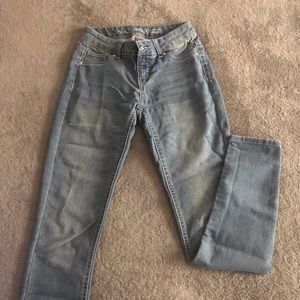 Light Wash Low-Rise Skinny Jeans